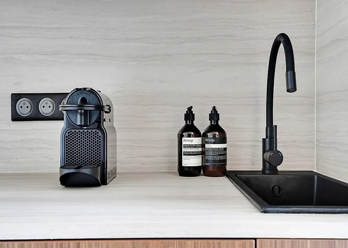 Bright And Modern - 2p - Passy Vakantiehuis Parijs